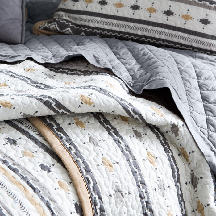 Desert Sage Reversible Quilt Set Quilt