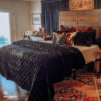 Stella Faux Silk Velvet Quilt Quilt