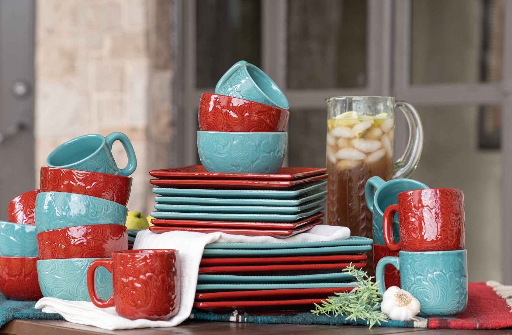 Luxury Dining Table with Quality Dinnerware Set on Paseo Road