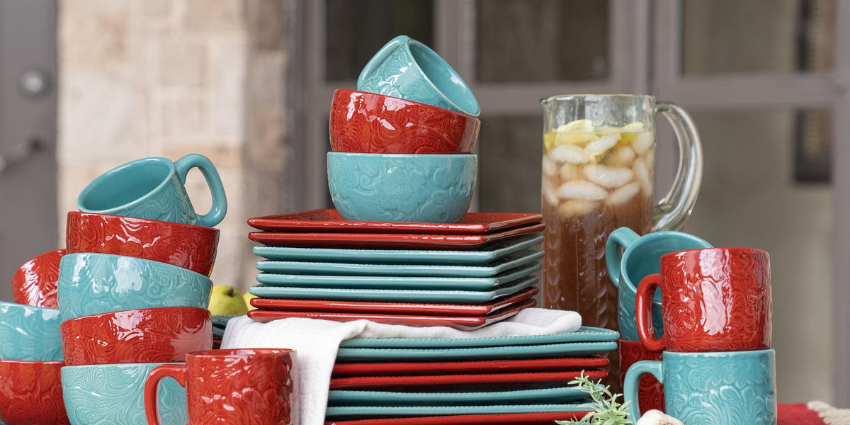 Luxury Dining Table with Quality Dinnerware Set on Paseo Road