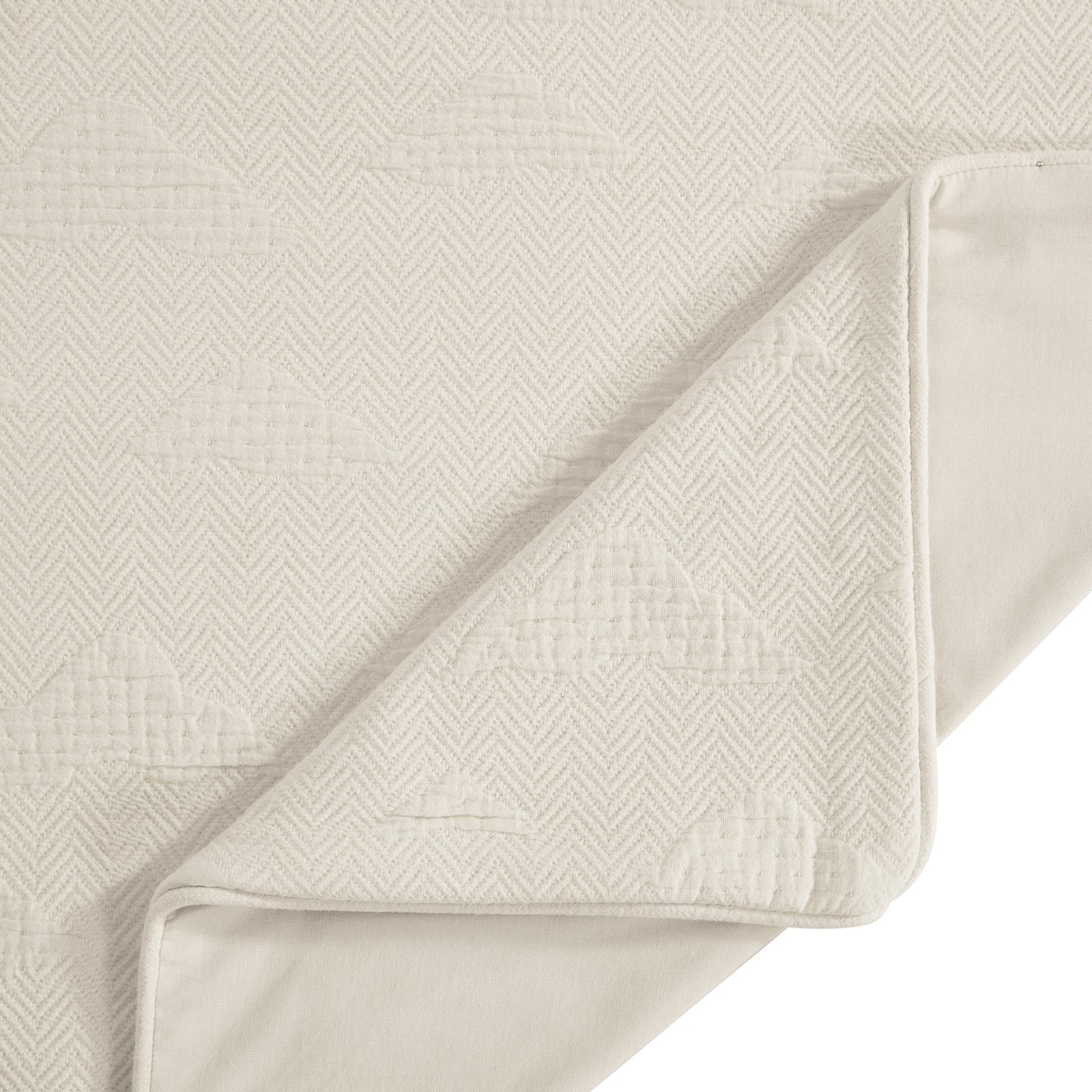 Pikes Peak Matelassé Bedding Set Comforter / Duvet Cover