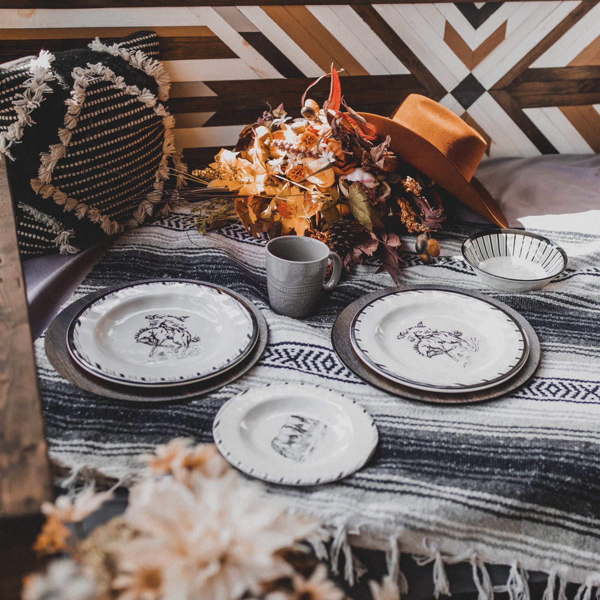 Ranch Life 14PC Melamine Dinnerware Set Dinnerware Set