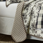 Lyla Floral Print Reversible Quilt Set Quilt