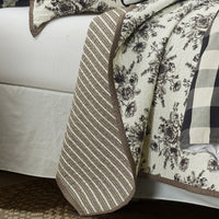 Lyla Floral Print Reversible Quilt Set Quilt