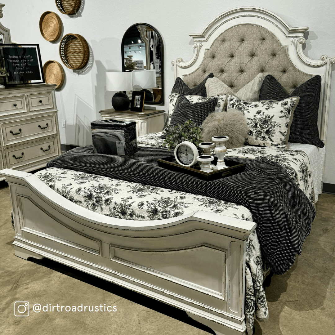 Lyla Floral Print Reversible Quilt Set Quilt