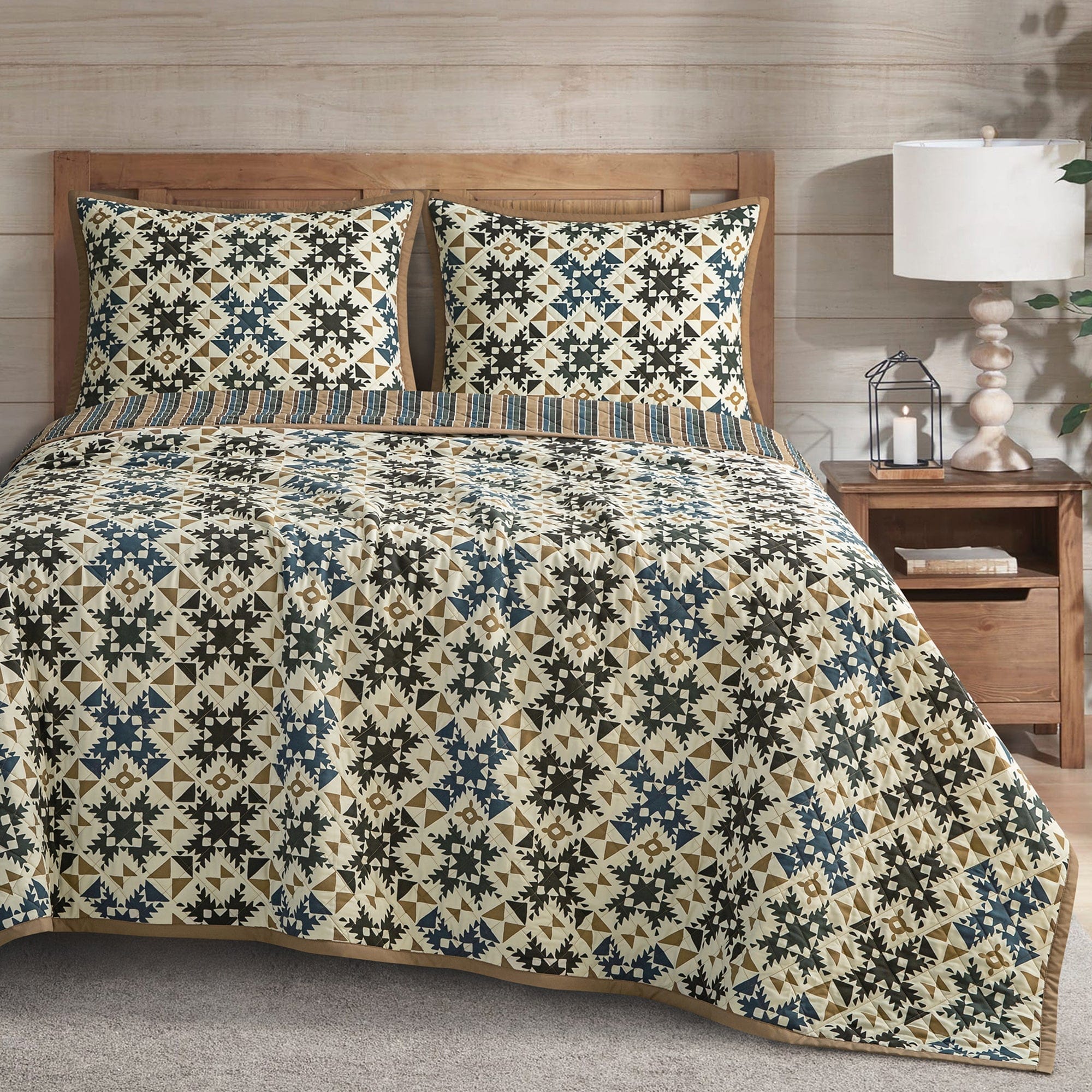 Mosaic Reversible Quilt Set Quilt