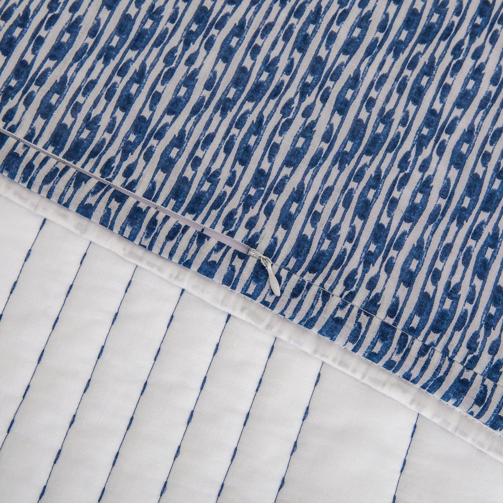 Staccato Reversible Quilt Set Quilt