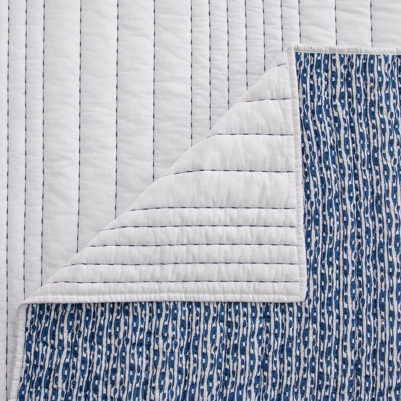 Staccato Reversible Quilt Set Quilt
