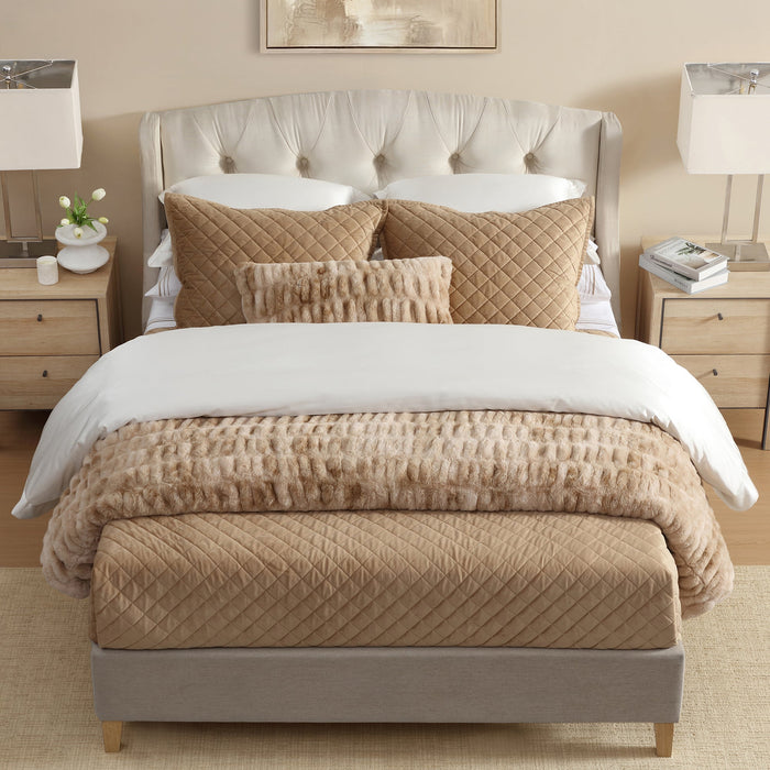 Velvet Diamond Quilt Quilt