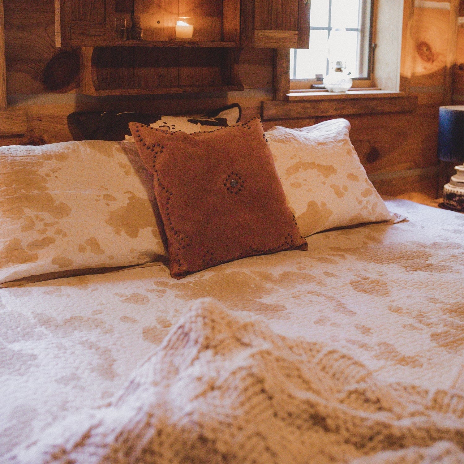 Elsa Cowhide Reversible Quilt Set, Light Tan Sale-Bedding