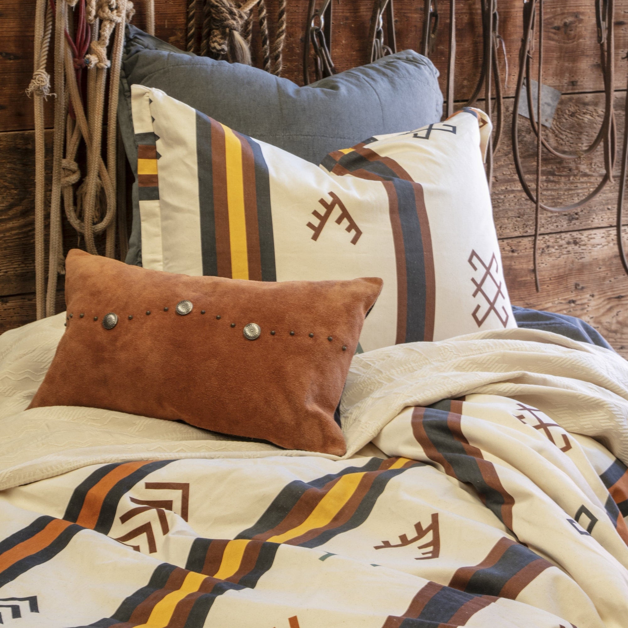 Toluca Canvas Bedding Set Sale-Bedding