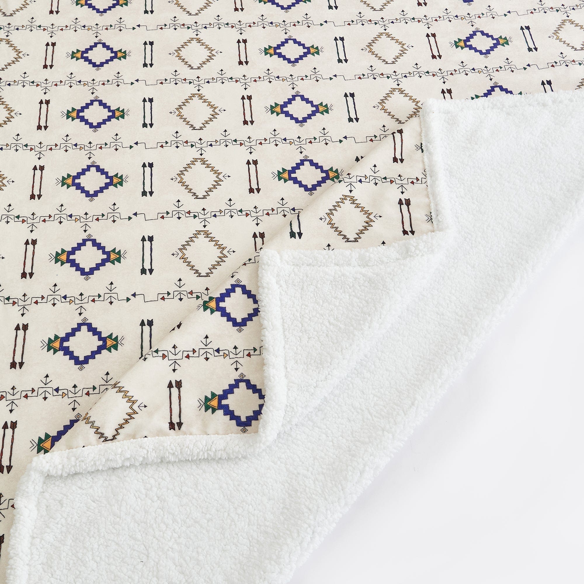 Arrow Campfire Sherpa Throw Throw