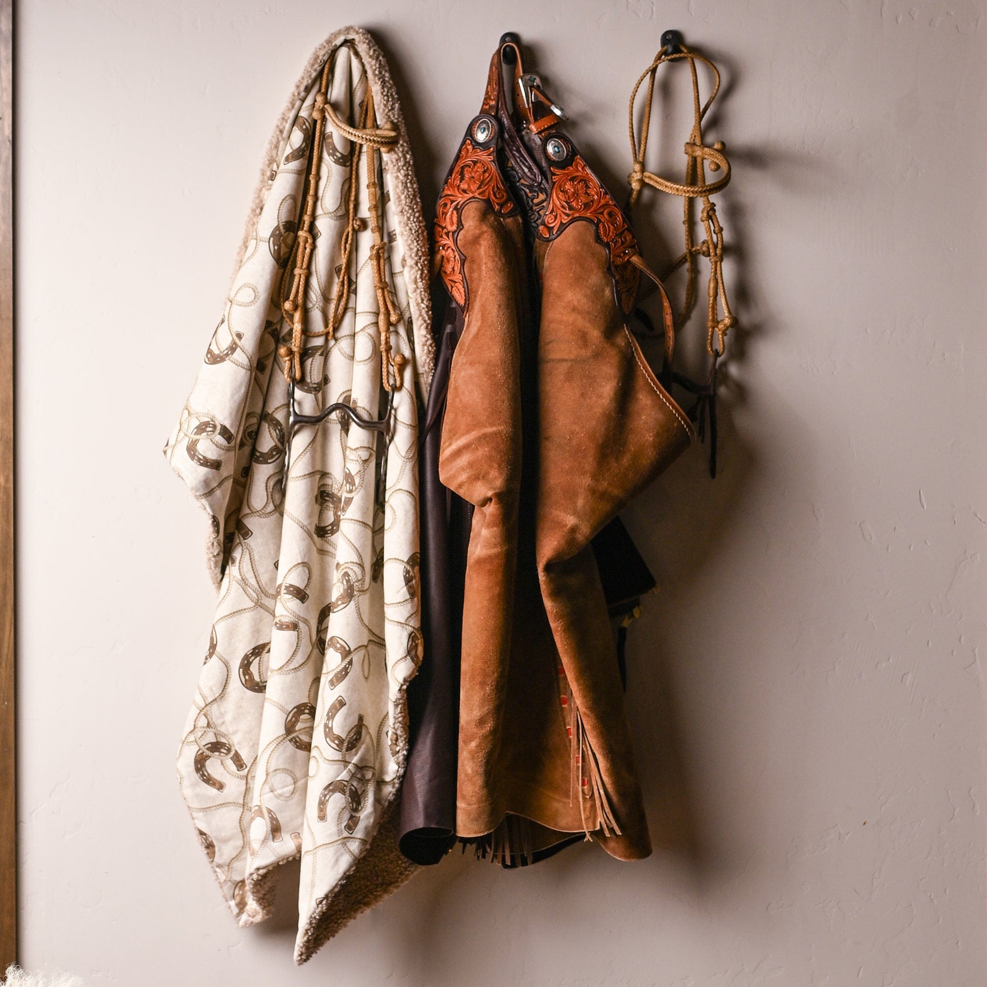 Pierre Horseshoes Teddy-Backed Throw Throw
