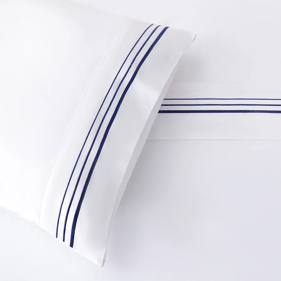 Cotton sateen fabric detail