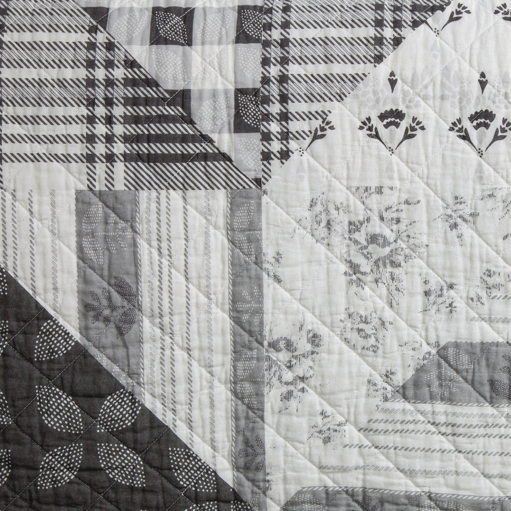 Patchwork Prairie Reversible Quilt Set Quilt