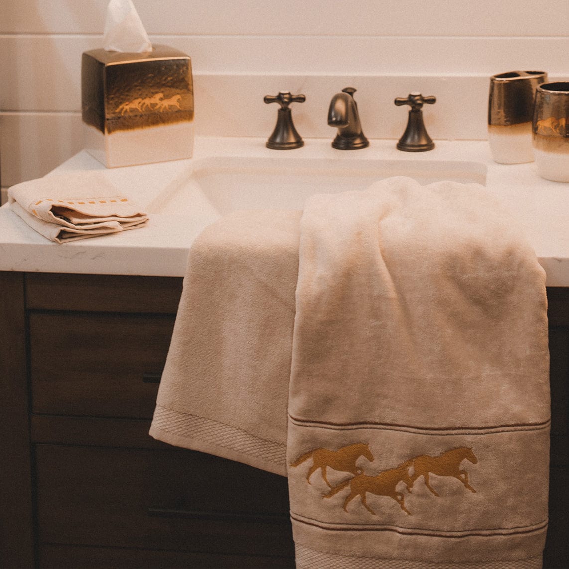 Remuda Running Horse 3PC Bath Towel Set Bath Towel
