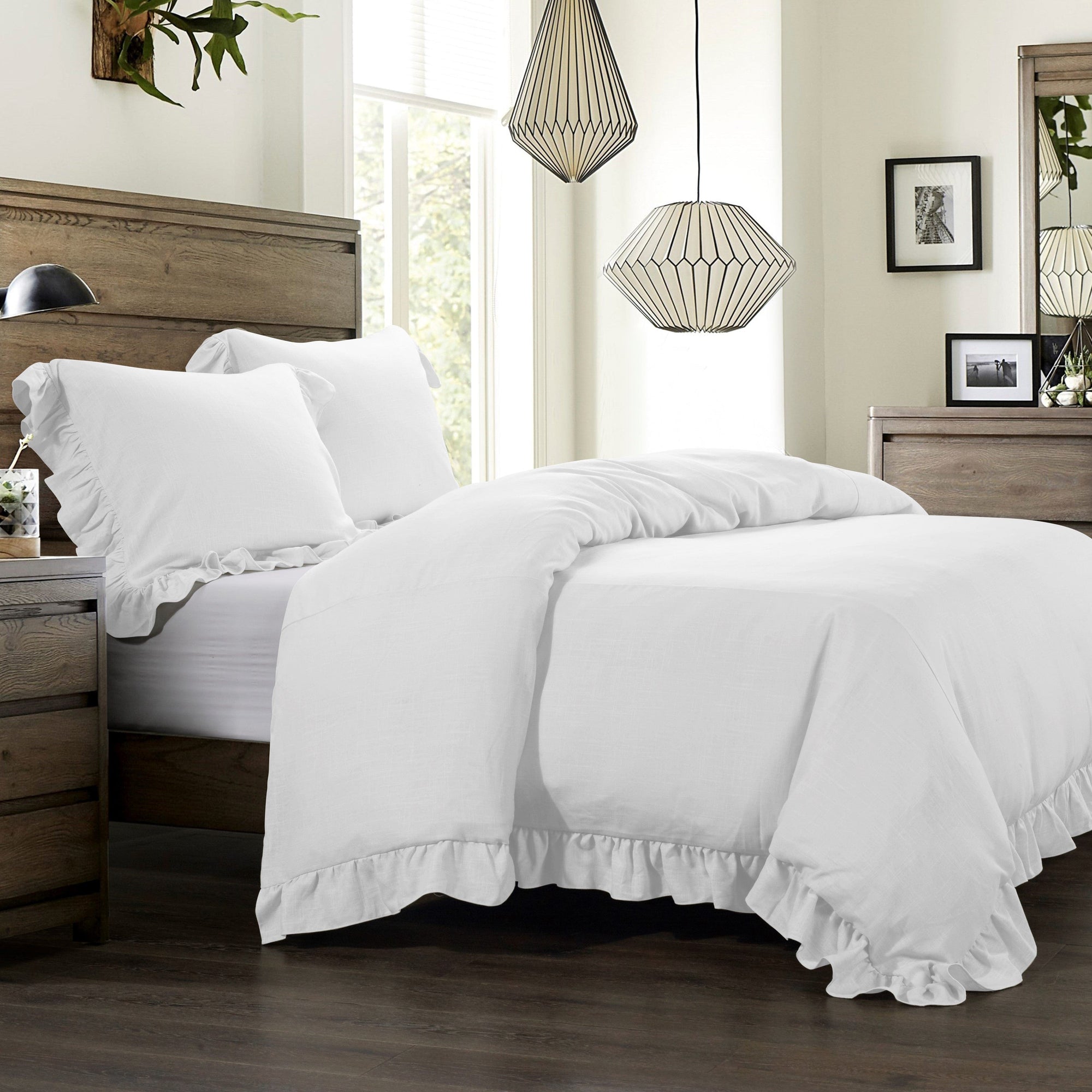https://paseoroad.com/cdn/shop/products/paseo-road-comforter-duvet-cover-lily-washed-linen-ruffled-bedding-set-37486676410584_2000x2000.jpg?v=1671548693