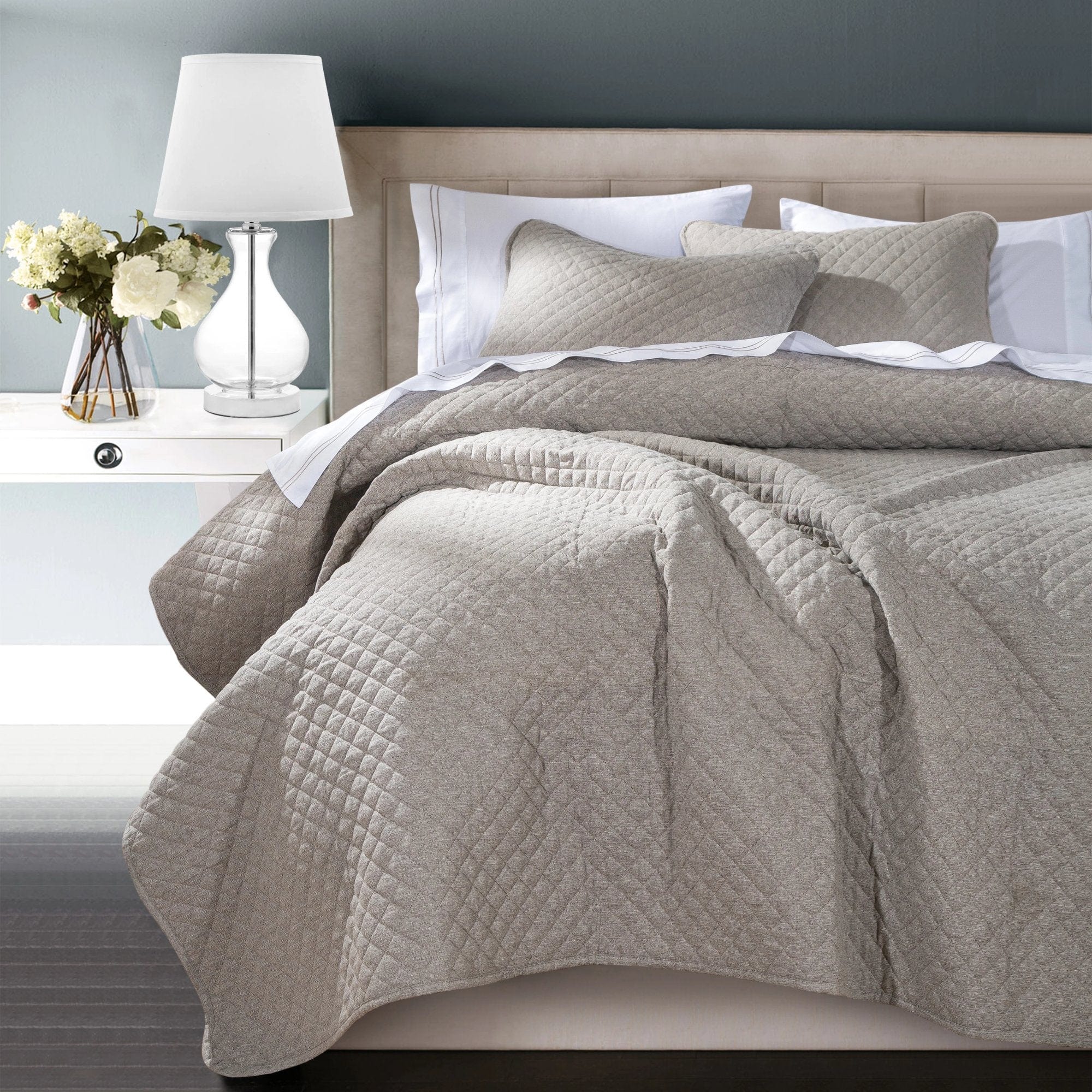 Anna Diamond Quilted Coverlet Coverlet / Full/ Queen / Light Taupe Coverlet