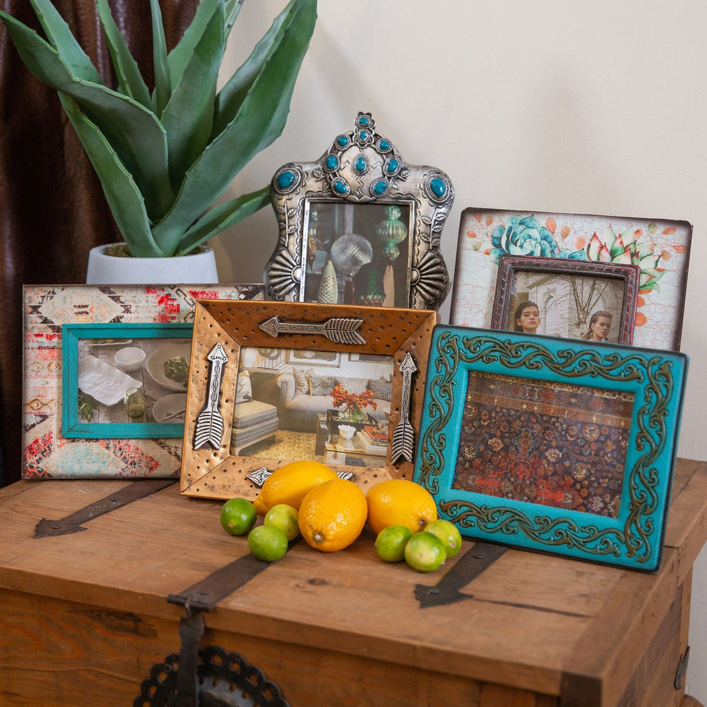 Gold Picture Frame w/ Arrows, 5x7 Picture Frame