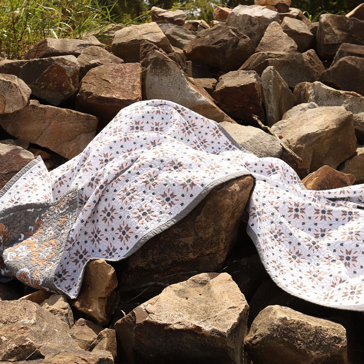 Paseo Road Abbie Quilt - Thumbnail 4