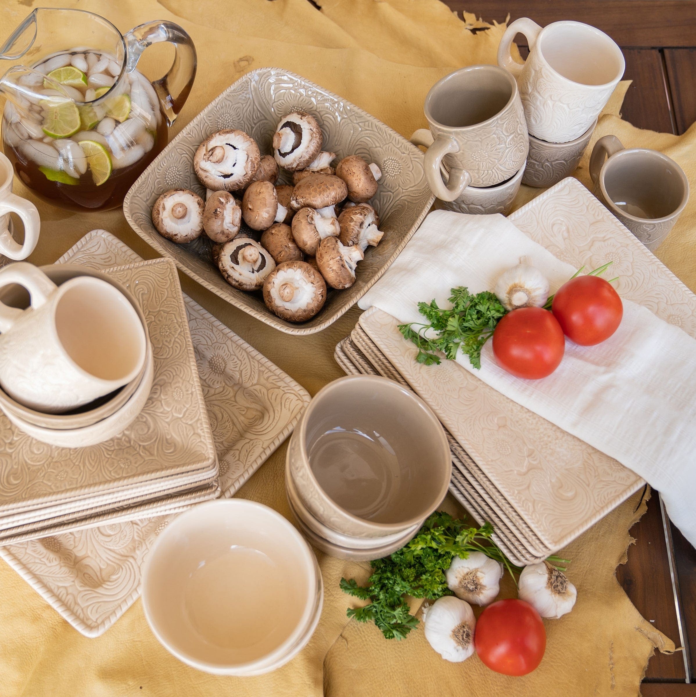 Savannah Serving Platter, Cream (EA) Serving Platter