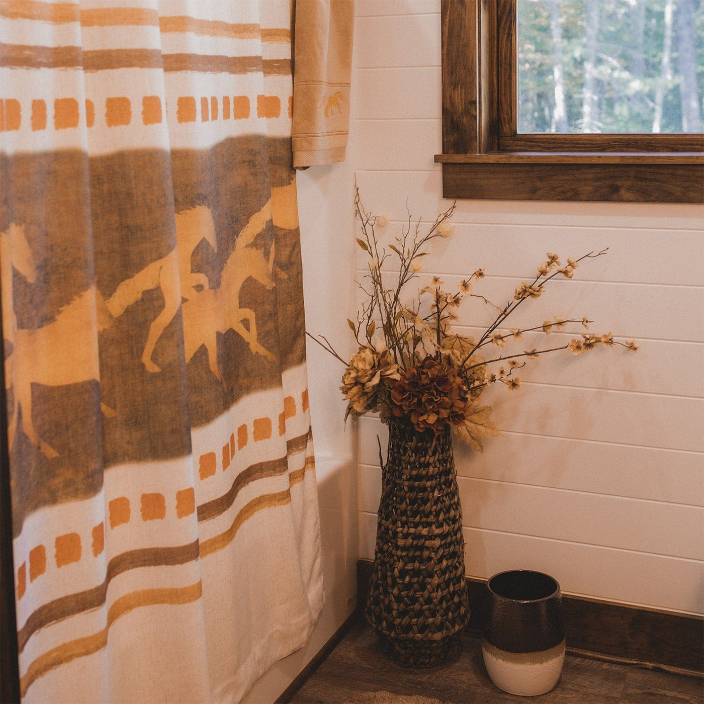 Elevate Your Bath Decor with High-Quality Shower Curtains & Hooks