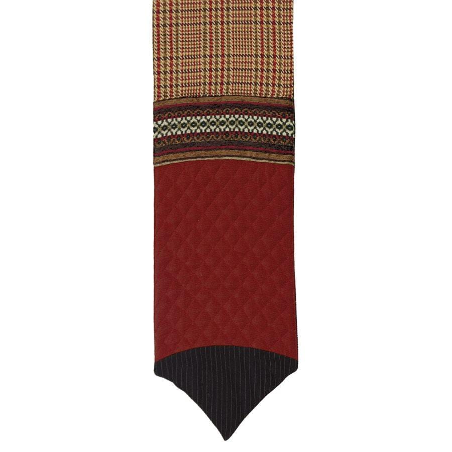 Bayfield Table Runner, Burgundy w/ Houndstooth Table Runner