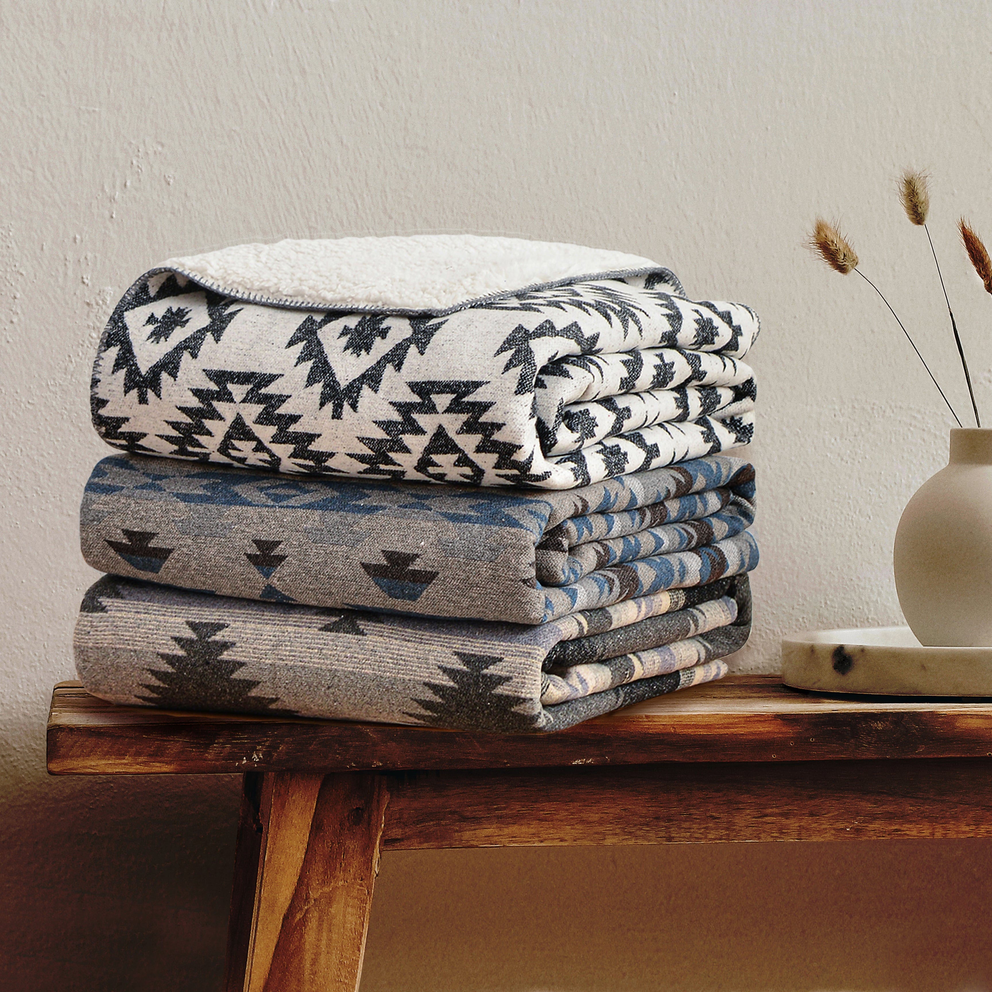 Southwest Aztec Design Throw with Sherpa Backing